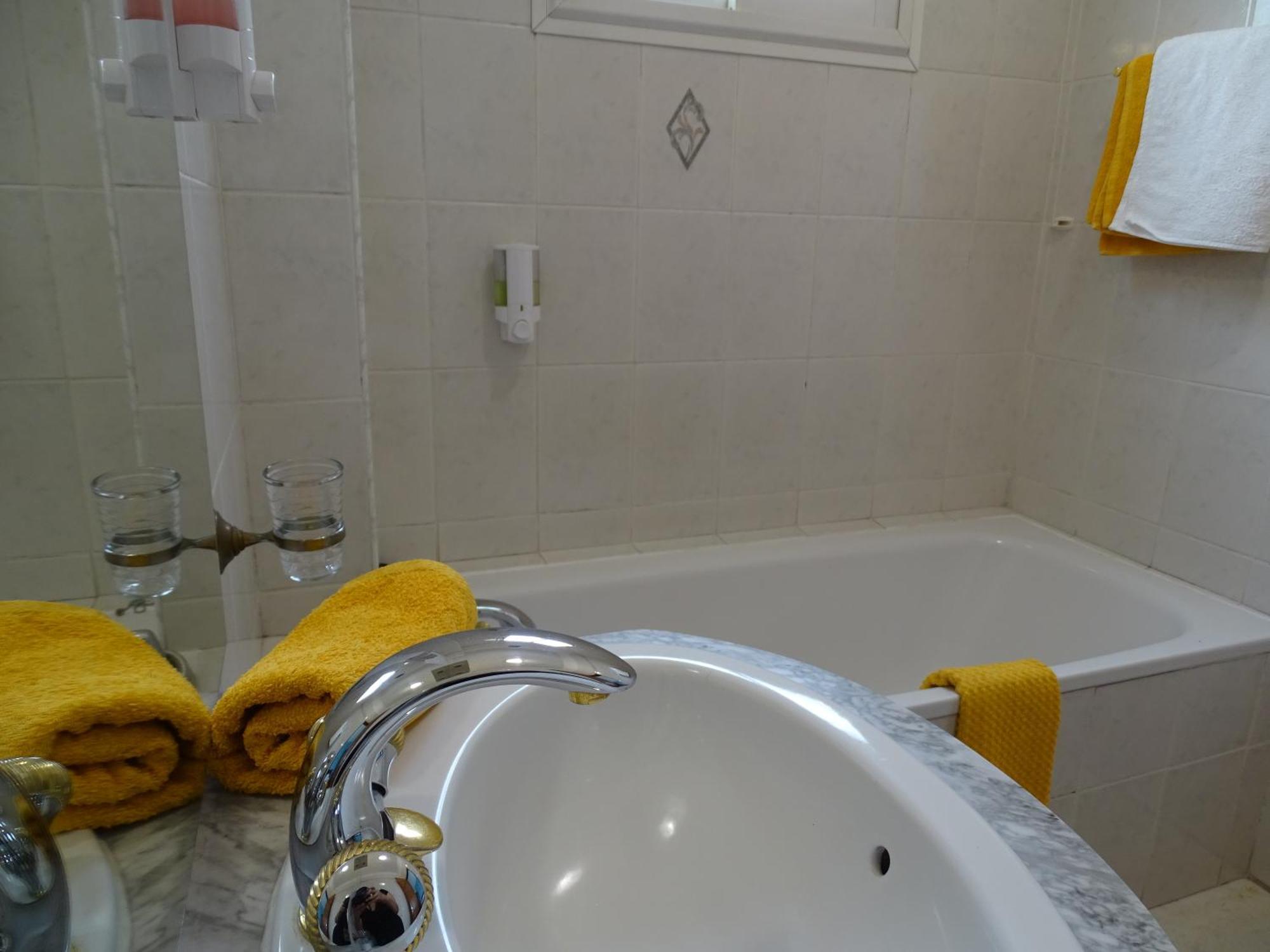 Hotel Residence Le Phoenix سانت بيير المظهر الخارجي الصورة